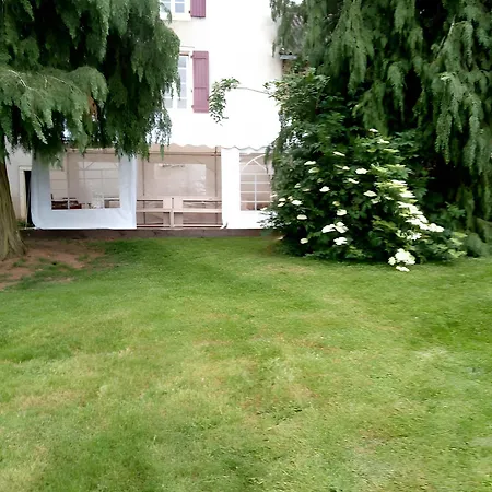 Hébergement de vacances Sous Les Deux Arbres